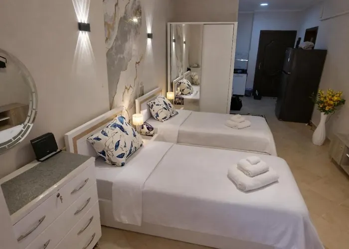 Luxury Pool View Boutique Studio, With Balcony, Hurghada, By Lotus Apartman Gurdaka