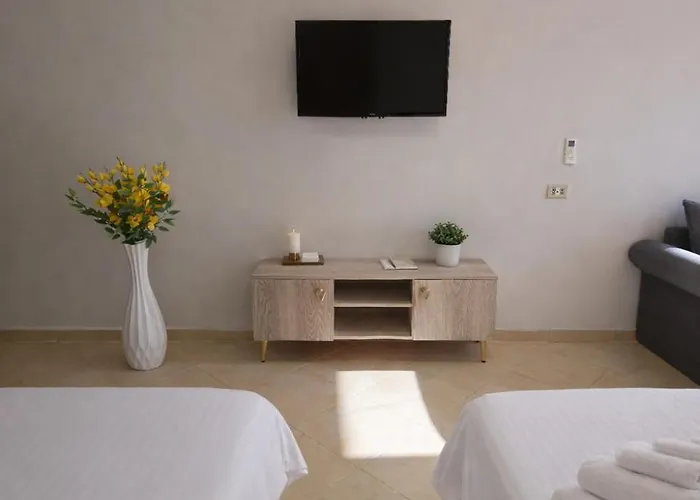 Luxury Pool View Boutique Studio, With Balcony, Hurghada, By Lotus * Gurdaka